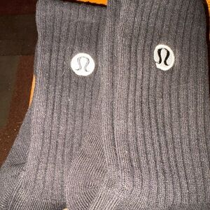 lululemon athletica Men’s Ribbed Crew Socks in Dark Gray